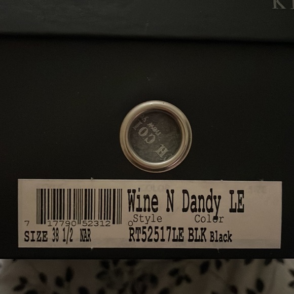 Kenneth Cole Black Boots - Picture 5 of 5